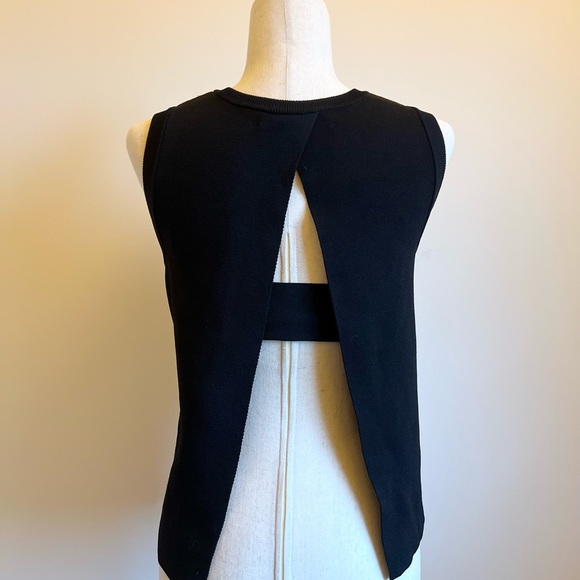 LIKE NEW Kendall & Kylie Contrast Open Back Top Black Size XS - Picture 5 of 5